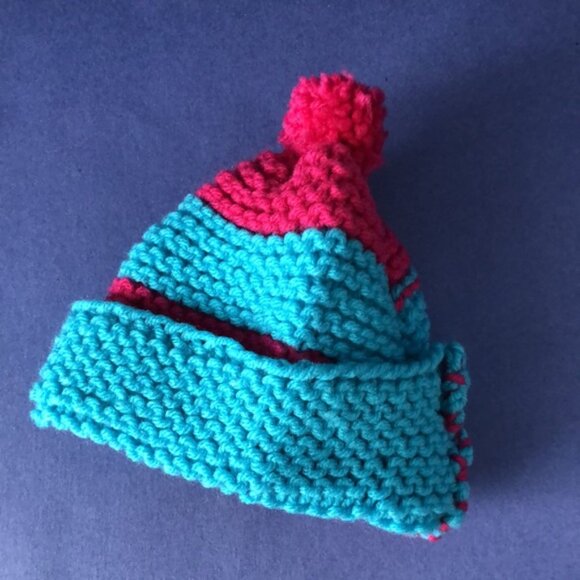 NWOT Vintage Hand-Knitted Made-in-Canada Teal & Red Beanie with Pom Pom - Picture 2 of 3